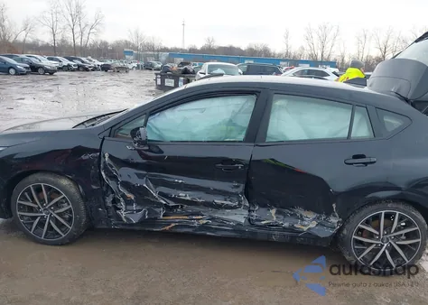 2024 Subaru Impreza Sport 5-Door z USA, uszkodzony, nr VIN JF1GUAFC4R8881476